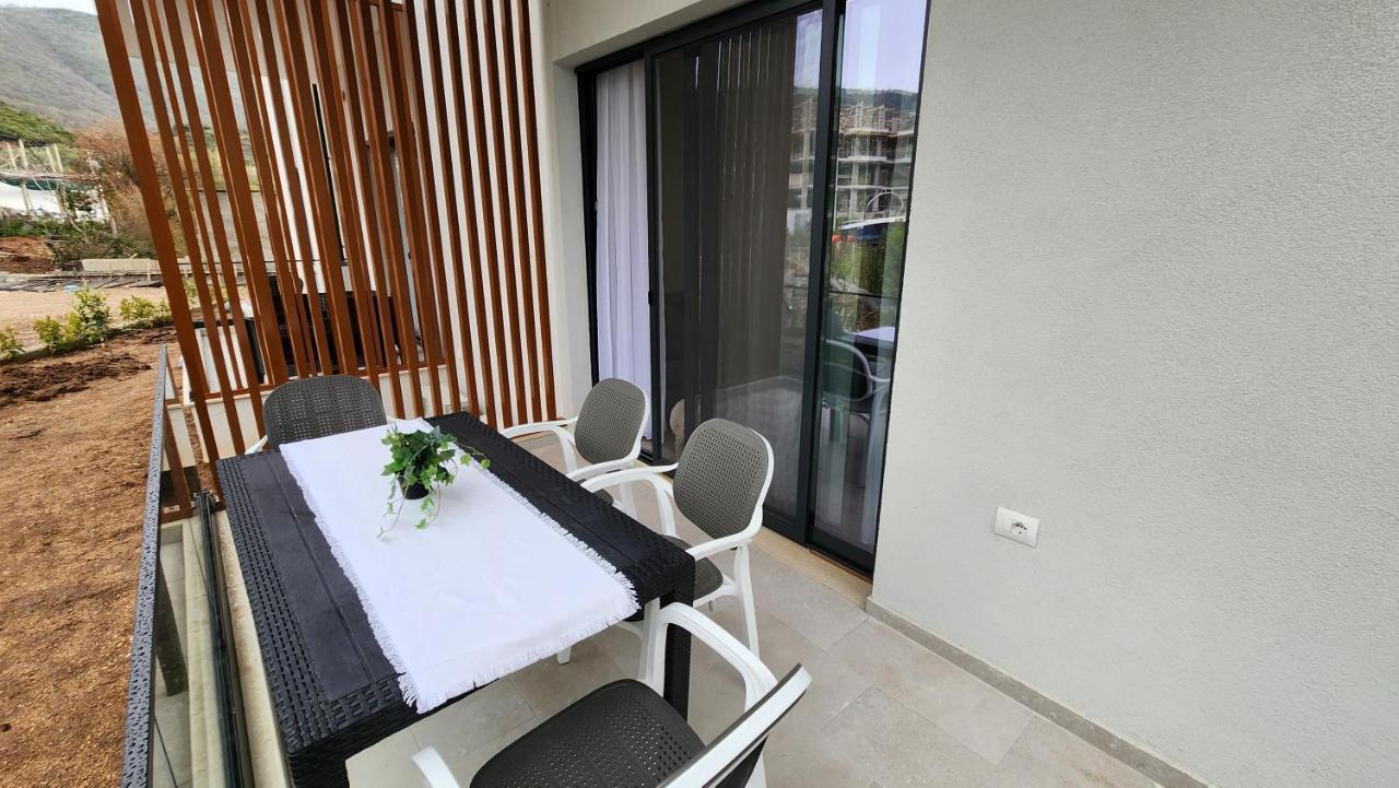 Solar Rooms And Apartments Химар Екстериор снимка