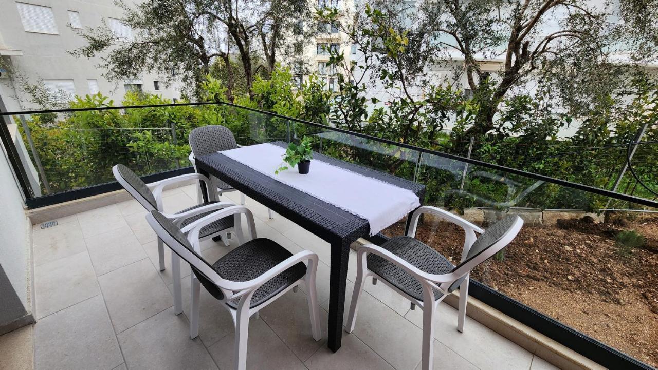 Solar Rooms And Apartments Химар Екстериор снимка