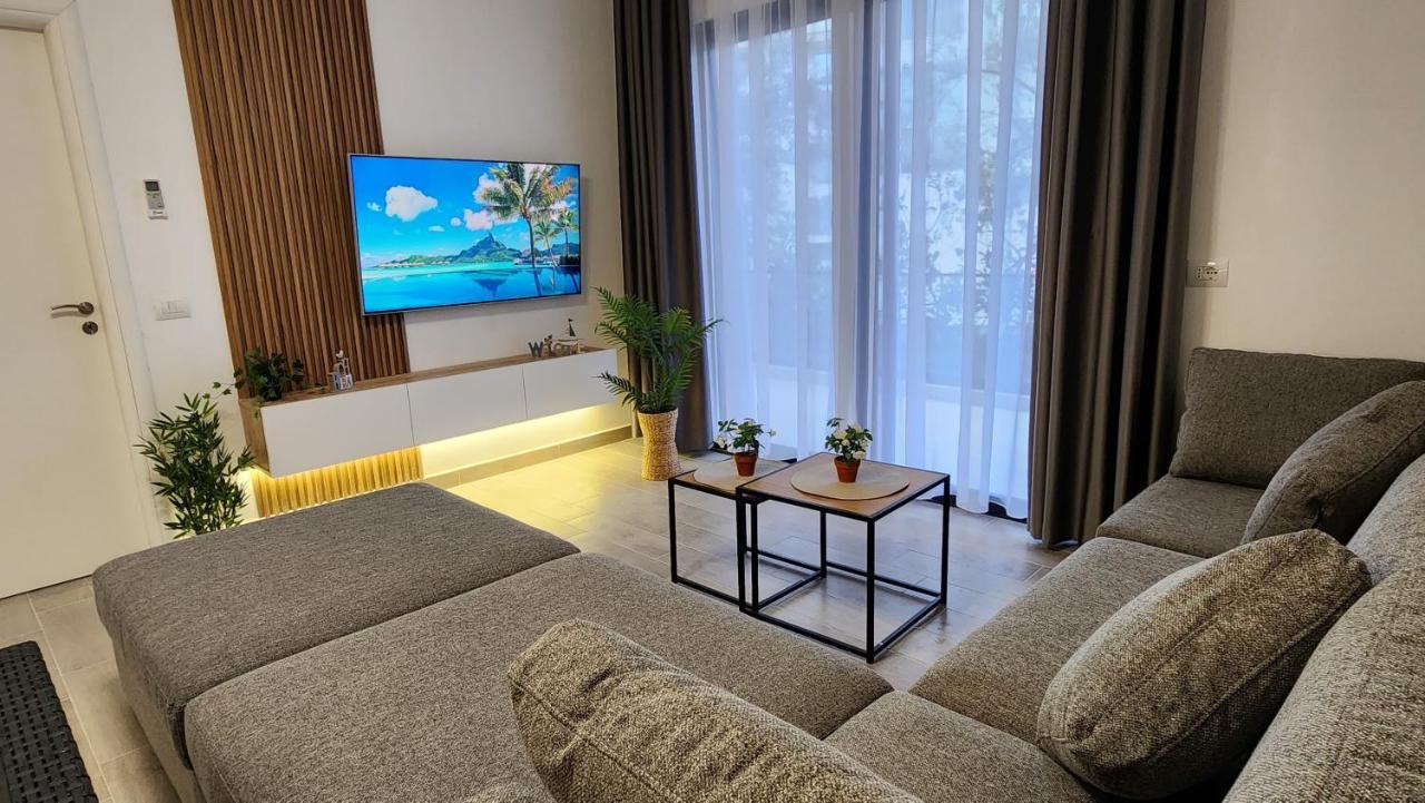 Solar Rooms And Apartments Химар Екстериор снимка